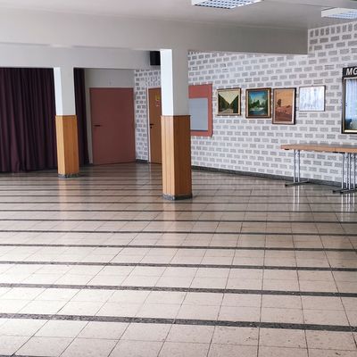 Mehrzweckhalle Struth�tten