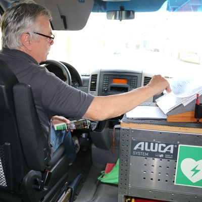 Klaus Schneider im B�rgerbus